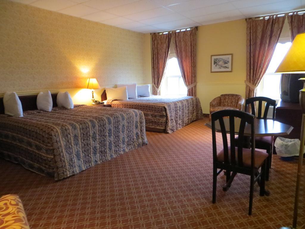 Auberge Монтебело Екстериор снимка