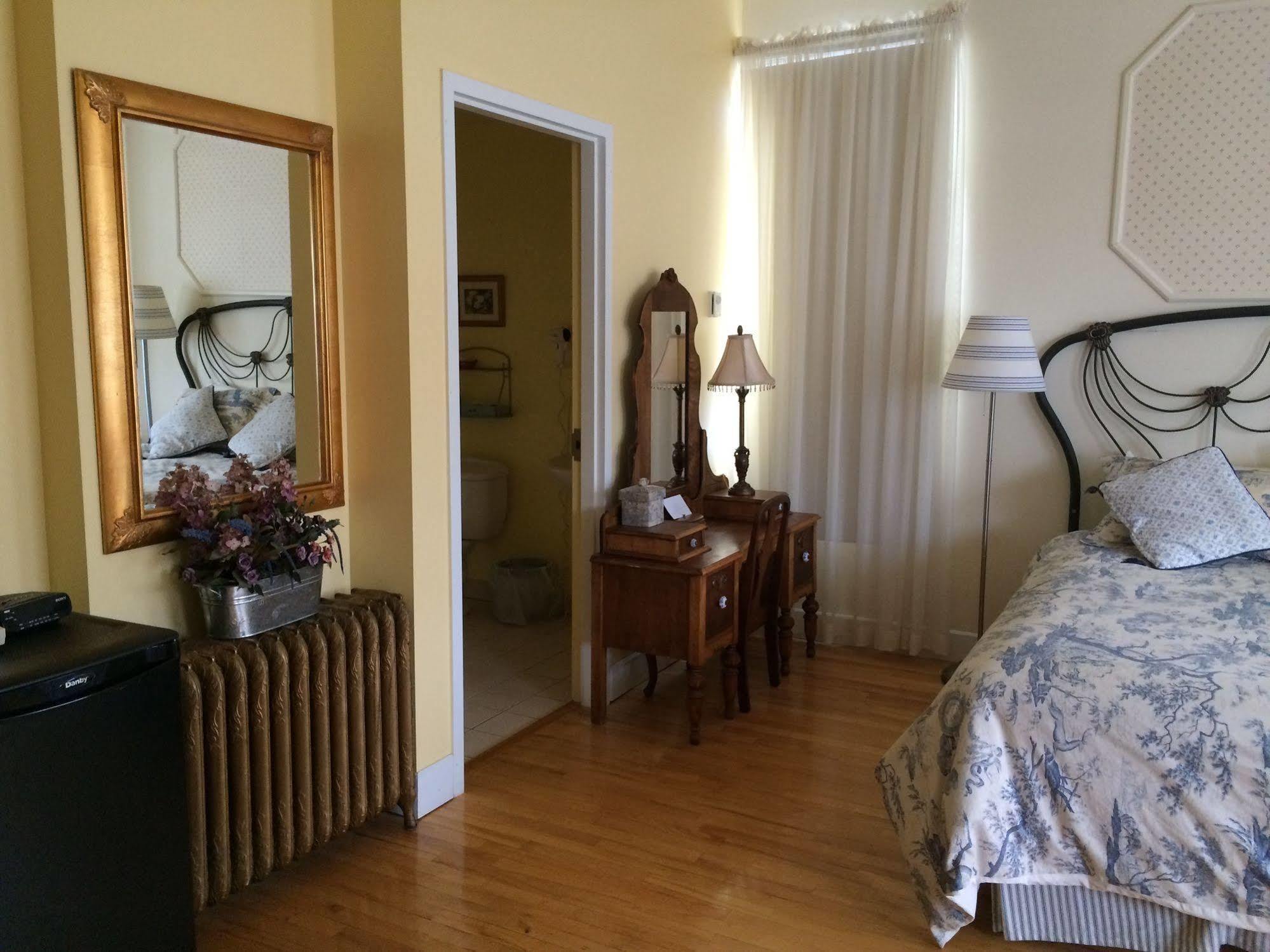 Auberge Монтебело Екстериор снимка